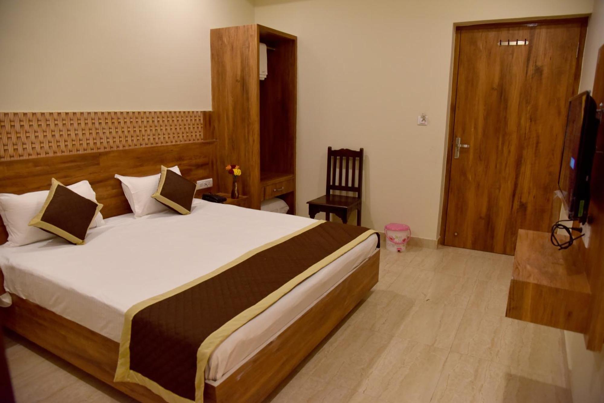 Hotel S R Plaza At Delhi Airport Nueva Delhi Exterior foto