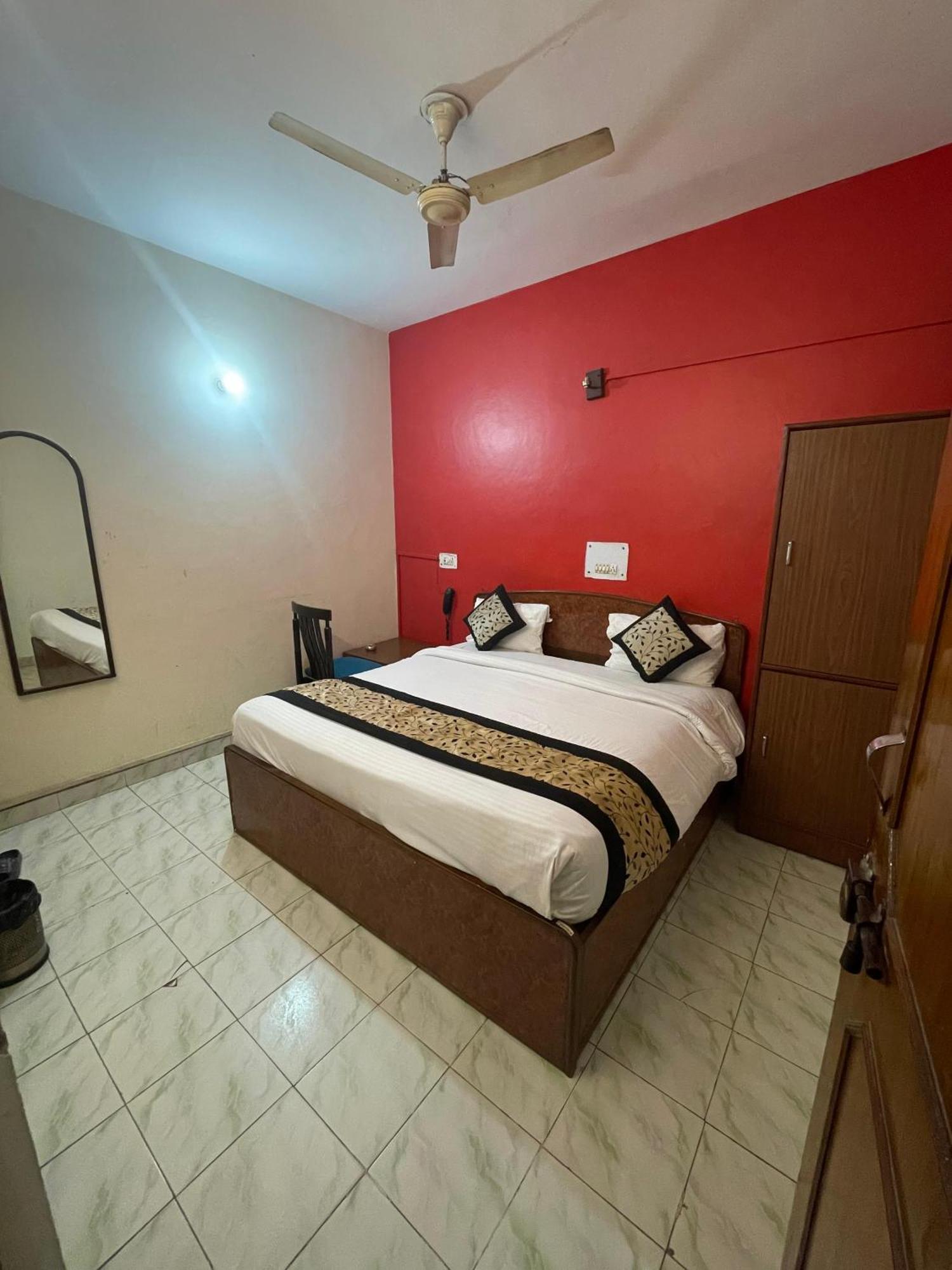 Hotel S R Plaza At Delhi Airport Nueva Delhi Exterior foto